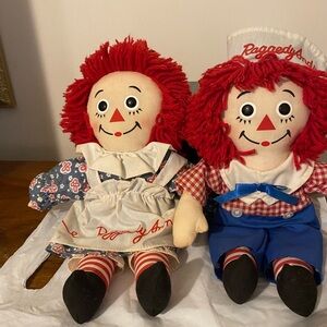 Vintage, Applause Raggedy-Ann and Andy. Great shape. 25$ for both.
